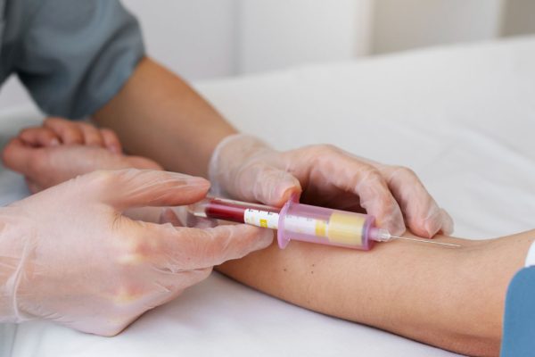 This Tiny Blood Test Can Detect Cancer Early-2